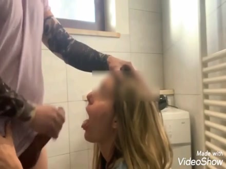 Fidanzata Siciliana inculata in bagno